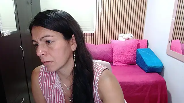 camilavargas  online show from 04/16/26, 09:39