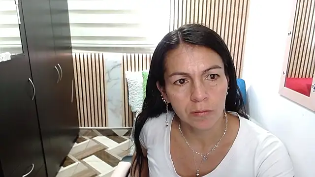 camilavargas  online show from 05/23/26, 08:13