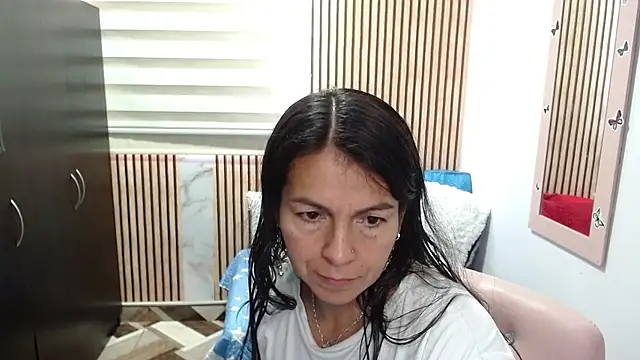 camilavargas  online show from 06/16/26, 10:23