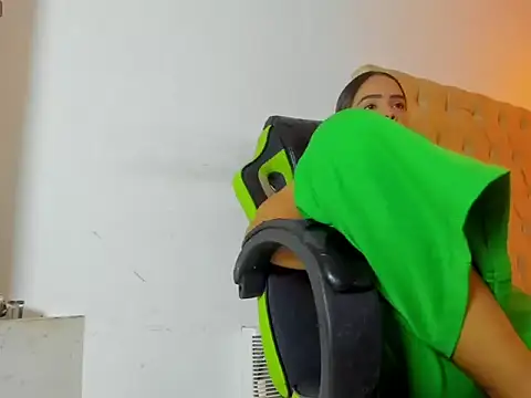 Naomis 35 online show from 10/15/25, 07:47