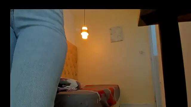 Naomis 35 online show from 12/22/25, 07:33