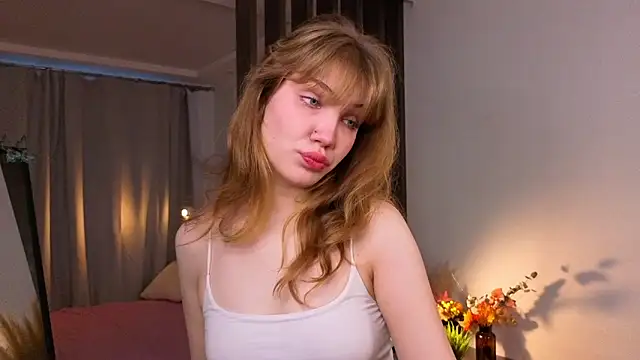 Snapshot of pienaple chatting on 11/16/25, 04:07 pienaple online show from 11/16/25, 04:07