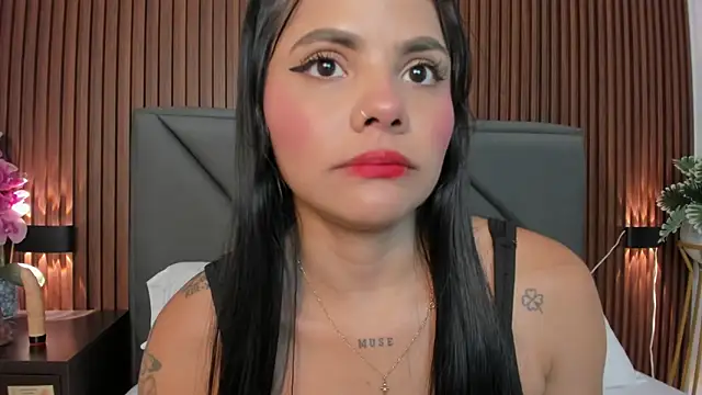 molly lovee  online show from 04/11/26, 06:45