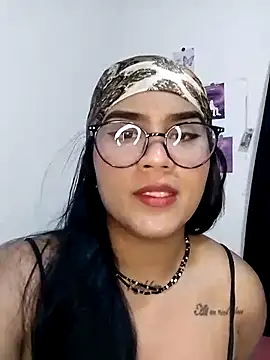 Snapshot of Renata_Zoe chatting on 09/20/25, 01:06 Renata Zoe online show from 09/20/25, 01:06