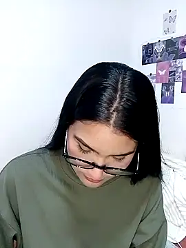 Snapshot of Renata_Zoe chatting on 10/01/25, 01:00 Renata Zoe online show from 10/01/25, 01:00