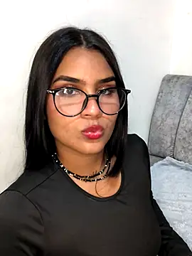 Snapshot of Renata_Zoe chatting on 11/22/25, 02:10 Renata Zoe online show from 11/22/25, 02:10