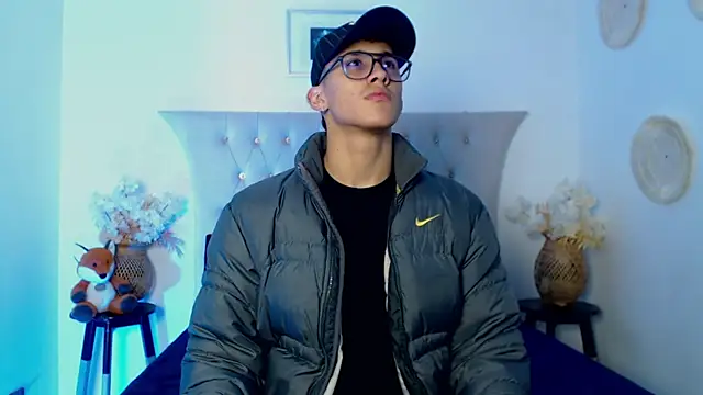 SalvadorFit online show from 11/05/25, 07:47