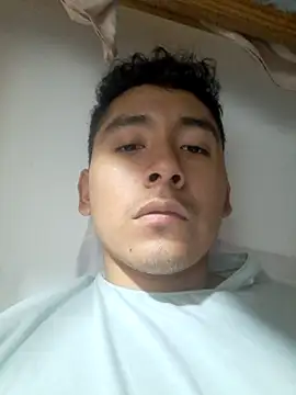 Snapshot of latinbigcock1_ chatting on 09/17/25, 03:46 latinbigcock1 online show from 09/17/25, 03:46