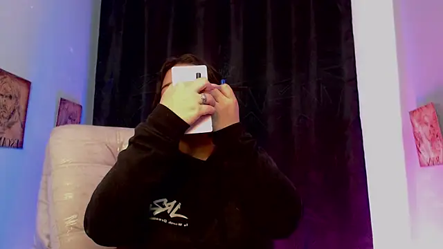 queen salomme online show from 12/21/25, 10:11