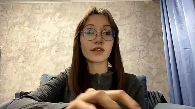 Snapshot of SetsukoBuddemeyer chatting on 10/15/25, 10:15 SetsukoBuddemeyer online show from 10/15/25, 10:15