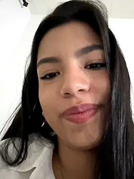 Snapshot of MisteryNight4 chatting on 11/15/25, 07:54 MisteryNight4 online show from 11/15/25, 07:54