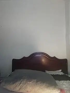 Vale stone  online show from 10/10/25, 03:38