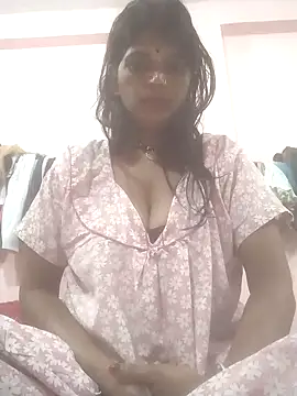 Snapshot of Hott_cutgirl chatting on 10/03/25, 11:24 Hott cutgirl online show from 10/03/25, 11:24