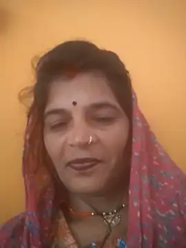 Snapshot of Hott_cutgirl chatting on 10/08/25, 06:55 Hott cutgirl online show from 10/08/25, 06:55