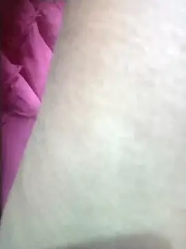 Snapshot of Hott_cutgirl chatting on 10/30/25, 01:34 Hott cutgirl online show from 10/30/25, 01:34