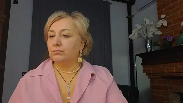 Marta Wils online show from 10/11/25, 12:21