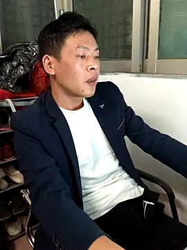 pualldu online show from 10/28/25, 11:25