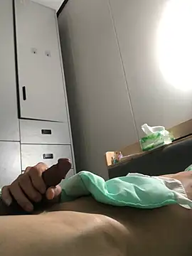 pualldu online show from 04/27/26, 02:20