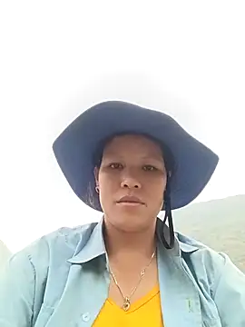 Snapshot of callistra chatting on 04/19/26, 11:09 callistra online show from 04/19/26, 11:09