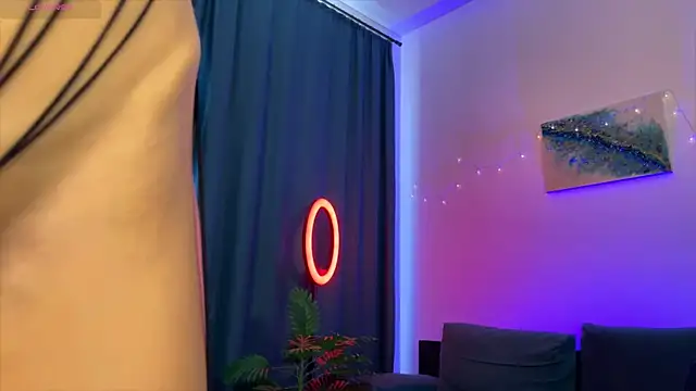 Snapshot of Melquor chatting on 04/14/26, 09:15 Melquor online show from 04/14/26, 09:15