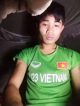 Snapshot of Nhyy_xx chatting on 11/18/25, 04:00 Nhyy xx online show from 11/18/25, 04:00