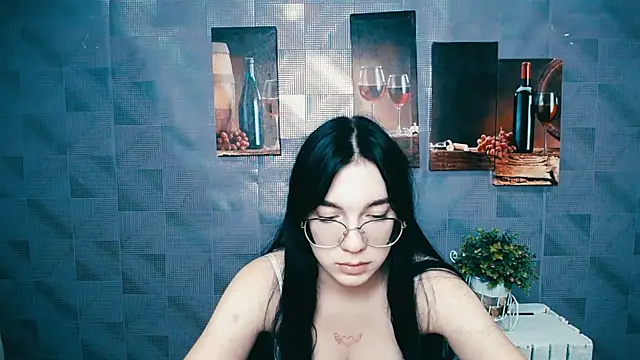 Snapshot of MiraBabe_ chatting on 09/29/25, 06:40 MiraBabe online show from 09/29/25, 06:40