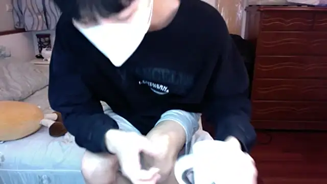 kai101010 online show from 12/22/25, 02:36