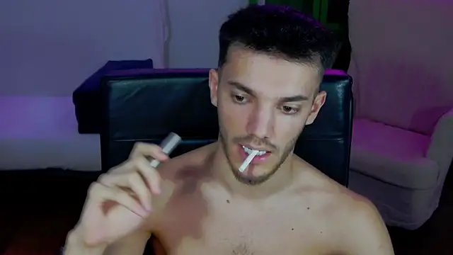 DominicValente online show from 11/16/25, 07:08