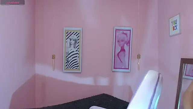 Snapshot of Bunny_poison chatting on 10/22/25, 02:17 Bunny poison online show from 10/22/25, 02:17