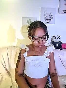 Suzanelee1 online show from 10/01/25, 01:44