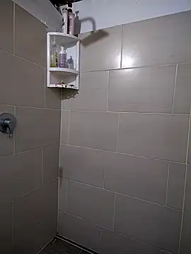 Suzanelee1 online show from 10/07/25, 03:04