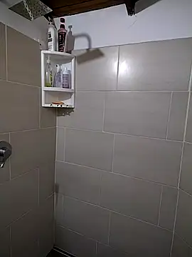 Suzanelee1 online show from 10/10/25, 10:31