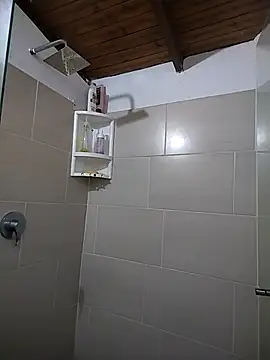 Suzanelee1 online show from 11/06/25, 04:19