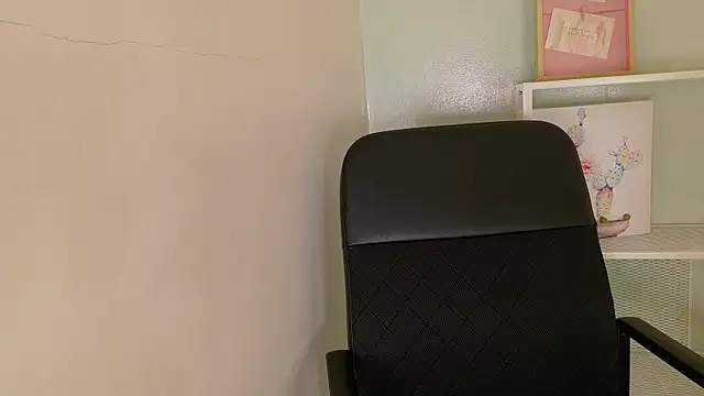 KeendraFox  online show from 10/24/25, 10:22