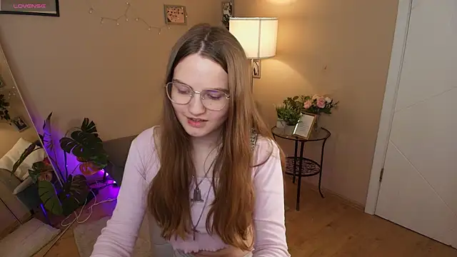 Snapshot of Evii_Stich chatting on 09/22/25, 06:21 Evii Stich online show from 09/22/25, 06:21