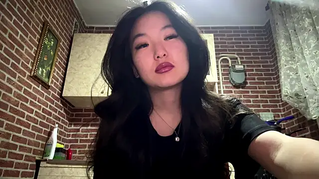 EmmaLeexth online show from 01/11/26, 02:11