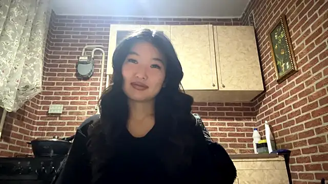 EmmaLeexth online show from 02/12/26, 02:12