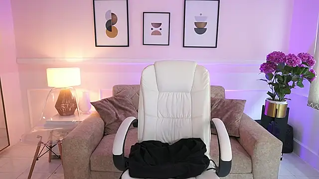 BillieBrownn online show from 10/17/25, 07:05