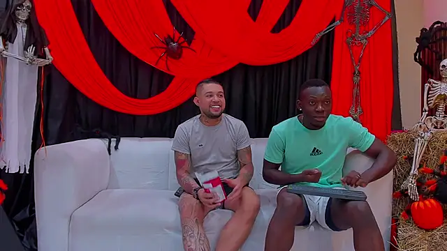 wish friends online show from 10/28/25, 01:47