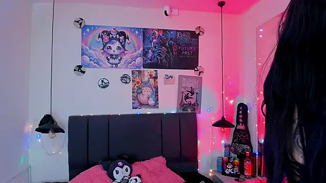 SabrinaV  online show from 05/07/26, 11:26