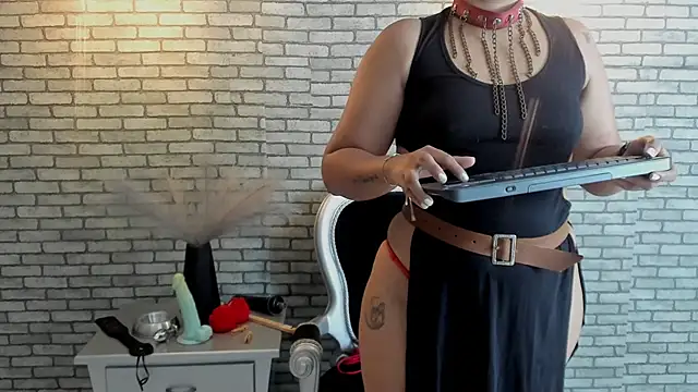 Snapshot of BDSM_MEDUZA chatting on 09/20/25, 12:17 BDSM MEDUZA online show from 09/20/25, 12:17