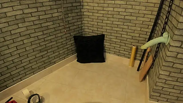 Snapshot of BDSM_MEDUZA chatting on 10/18/25, 12:39 BDSM MEDUZA online show from 10/18/25, 12:39