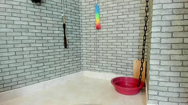 Snapshot of BDSM_MEDUZA chatting on 11/05/25, 12:16 BDSM MEDUZA online show from 11/05/25, 12:16