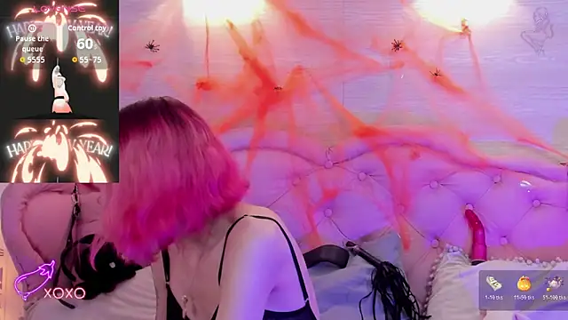 Snapshot of Rossiie_Hunt_ chatting on 10/21/25, 06:30 Rossiie Hunt online show from 10/21/25, 06:30