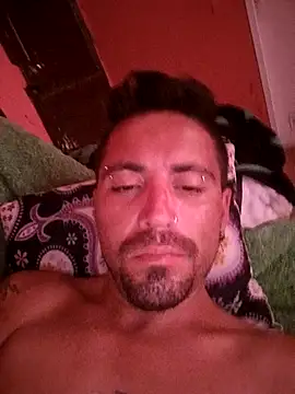 Snapshot of Lionardovssf35 chatting on 01/07/26, 02:52 Lionardovssf35 online show from 01/07/26, 02:52