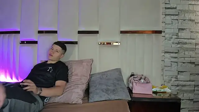 ANLLELOAndANGELA online show from 05/12/26, 05:10