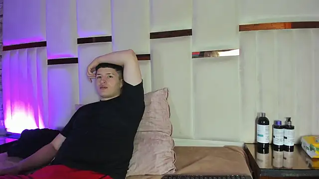 ANLLELOAndANGELA online show from 06/02/26, 04:31