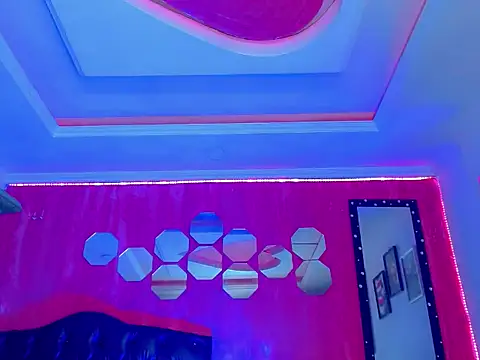 Julia Bulette1 online show from 09/26/25, 02:48