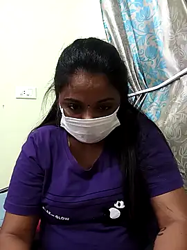 queendivya online show from 10/03/25, 04:04