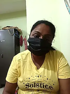 queendivya online show from 11/22/25, 10:20